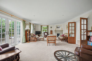 Sitting room- click for photo gallery